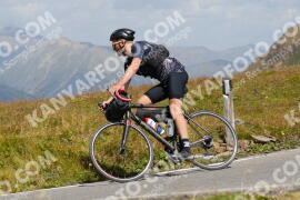 Foto #4035952 | 23-08-2023 12:29 | Passo Dello Stelvio - die Spitze BICYCLES
