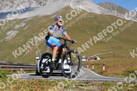 Foto #4015903 | 22-08-2023 09:50 | Passo Dello Stelvio - die Spitze BICYCLES