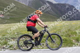 Photo #3311574 | 02-07-2023 11:05 | Passo Dello Stelvio - Peak BICYCLES