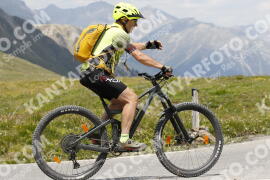Foto #3418401 | 10-07-2023 13:33 | Passo Dello Stelvio - die Spitze BICYCLES
