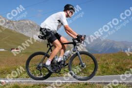 Photo #3981684 | 20-08-2023 11:19 | Passo Dello Stelvio - Peak BICYCLES