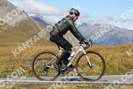 Foto #4299631 | 24-09-2023 13:30 | Passo Dello Stelvio - die Spitze BICYCLES