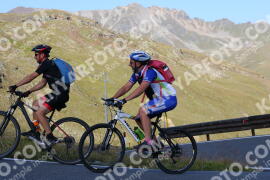 Foto #4033583 | 23-08-2023 09:28 | Passo Dello Stelvio - die Spitze BICYCLES