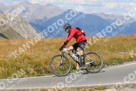 Foto #2756490 | 26-08-2022 14:15 | Passo Dello Stelvio - die Spitze BICYCLES