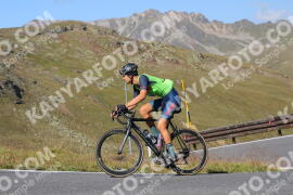 Foto #4033687 | 23-08-2023 10:06 | Passo Dello Stelvio - die Spitze BICYCLES