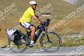 Photo #2738534 | 25-08-2022 13:06 | Passo Dello Stelvio - Peak BICYCLES