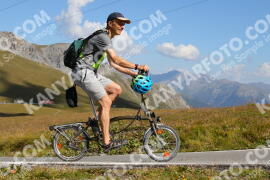 Foto #3910367 | 16-08-2023 10:23 | Passo Dello Stelvio - die Spitze BICYCLES