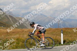 Photo #2681489 | 17-08-2022 14:42 | Passo Dello Stelvio - Peak BICYCLES