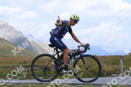 Photo #4083645 | 26-08-2023 14:20 | Passo Dello Stelvio - Peak BICYCLES