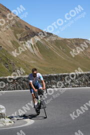 Photo #2718846 | 23-08-2022 13:04 | Passo Dello Stelvio - Prato side BICYCLES