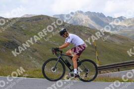Photo #3895263 | 15-08-2023 12:24 | Passo Dello Stelvio - Peak BICYCLES