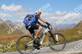 Photo #2670698 | 16-08-2022 13:06 | Passo Dello Stelvio - Peak BICYCLES
