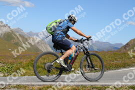 Foto #3809952 | 11-08-2023 12:02 | Passo Dello Stelvio - die Spitze BICYCLES