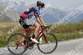 Photo #3122994 | 17-06-2023 11:24 | Passo Dello Stelvio - Peak BICYCLES