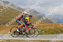 Photo #2680271 | 17-08-2022 13:28 | Passo Dello Stelvio - Peak BICYCLES