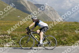 Photo #3509933 | 17-07-2023 11:00 | Passo Dello Stelvio - Peak BICYCLES