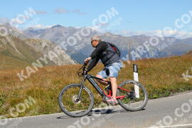 Foto #2698982 | 21-08-2022 12:45 | Passo Dello Stelvio - die Spitze BICYCLES