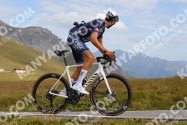 Foto #3919441 | 17-08-2023 10:27 | Passo Dello Stelvio - die Spitze BICYCLES