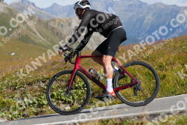 Photo #3851622 | 13-08-2023 10:16 | Passo Dello Stelvio - Peak BICYCLES