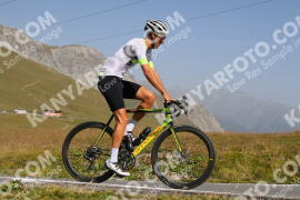 Photo #4046892 | 24-08-2023 11:15 | Passo Dello Stelvio - Peak BICYCLES