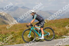 Foto #4036871 | 23-08-2023 13:09 | Passo Dello Stelvio - die Spitze BICYCLES