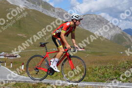 Photo #3912564 | 16-08-2023 12:10 | Passo Dello Stelvio - Peak BICYCLES