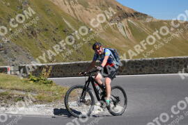 Photo #2718543 | 23-08-2022 12:44 | Passo Dello Stelvio - Prato side BICYCLES