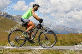 Photo #3940545 | 18-08-2023 15:03 | Passo Dello Stelvio - Peak BICYCLES