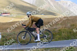 Photo #2751557 | 26-08-2022 11:24 | Passo Dello Stelvio - Peak BICYCLES