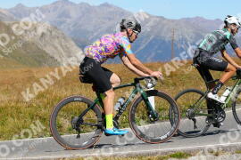 Foto #2729636 | 24-08-2022 12:32 | Passo Dello Stelvio - die Spitze BICYCLES