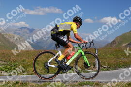 Photo #3983111 | 20-08-2023 12:06 | Passo Dello Stelvio - Peak BICYCLES