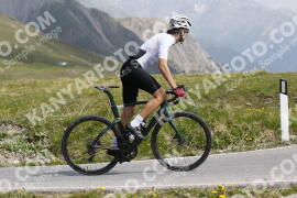 Photo #3251899 | 27-06-2023 10:41 | Passo Dello Stelvio - Peak BICYCLES