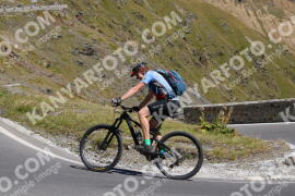 Photo #2718547 | 23-08-2022 12:44 | Passo Dello Stelvio - Prato side BICYCLES