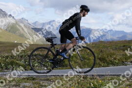 Foto #3782965 | 10-08-2023 09:31 | Passo Dello Stelvio - die Spitze BICYCLES