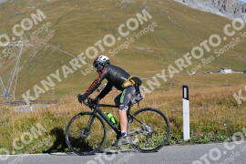 Photo #2696441 | 21-08-2022 10:03 | Passo Dello Stelvio - Peak BICYCLES