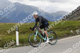 Photo #3198345 | 23-06-2023 11:24 | Passo Dello Stelvio - Peak BICYCLES