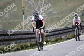 Photo #3125411 | 17-06-2023 12:15 | Passo Dello Stelvio - Peak BICYCLES