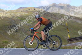 Photo #3931373 | 18-08-2023 09:47 | Passo Dello Stelvio - Peak BICYCLES