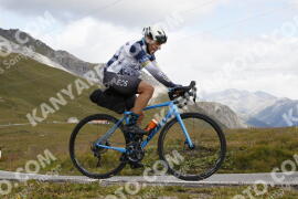 Foto #3730133 | 06-08-2023 10:58 | Passo Dello Stelvio - die Spitze BICYCLES