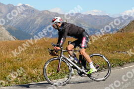Photo #2697317 | 21-08-2022 11:08 | Passo Dello Stelvio - Peak BICYCLES