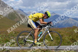 Photo #3855892 | 13-08-2023 13:16 | Passo Dello Stelvio - Peak BICYCLES