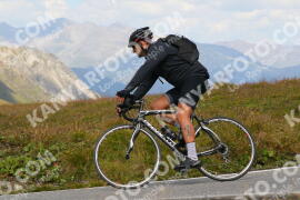 Foto #3938268 | 18-08-2023 13:45 | Passo Dello Stelvio - die Spitze BICYCLES
