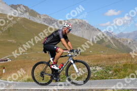Foto #2669259 | 16-08-2022 12:24 | Passo Dello Stelvio - die Spitze BICYCLES