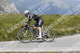 Photo #3537644 | 19-07-2023 13:57 | Passo Dello Stelvio - Peak BICYCLES