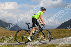 Photo #3894645 | 15-08-2023 11:13 | Passo Dello Stelvio - Peak BICYCLES