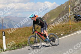 Foto #2671587 | 16-08-2022 13:33 | Passo Dello Stelvio - die Spitze BICYCLES