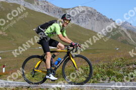 Foto #3807572 | 11-08-2023 10:49 | Passo Dello Stelvio - die Spitze BICYCLES