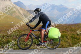 Foto #3828922 | 12-08-2023 09:51 | Passo Dello Stelvio - die Spitze BICYCLES