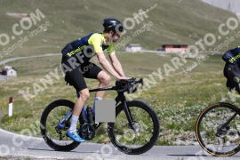 Photo #3237396 | 26-06-2023 10:59 | Passo Dello Stelvio - Peak BICYCLES