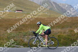 Photo #2681331 | 17-08-2022 14:29 | Passo Dello Stelvio - Peak BICYCLES